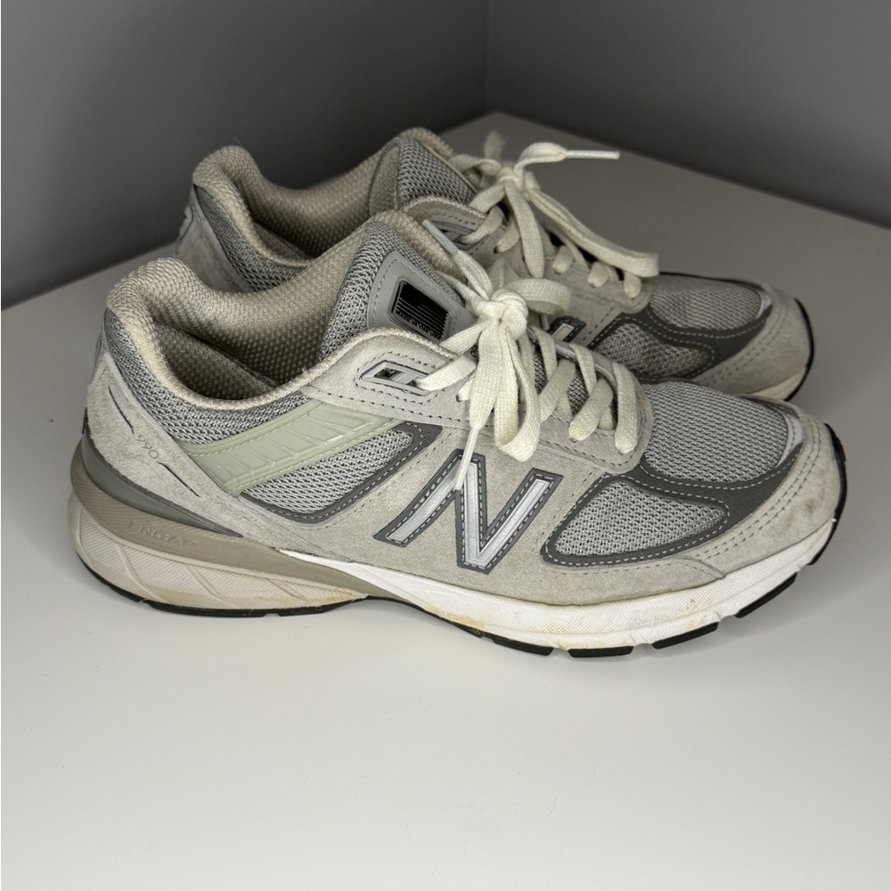 New Balance 990v5